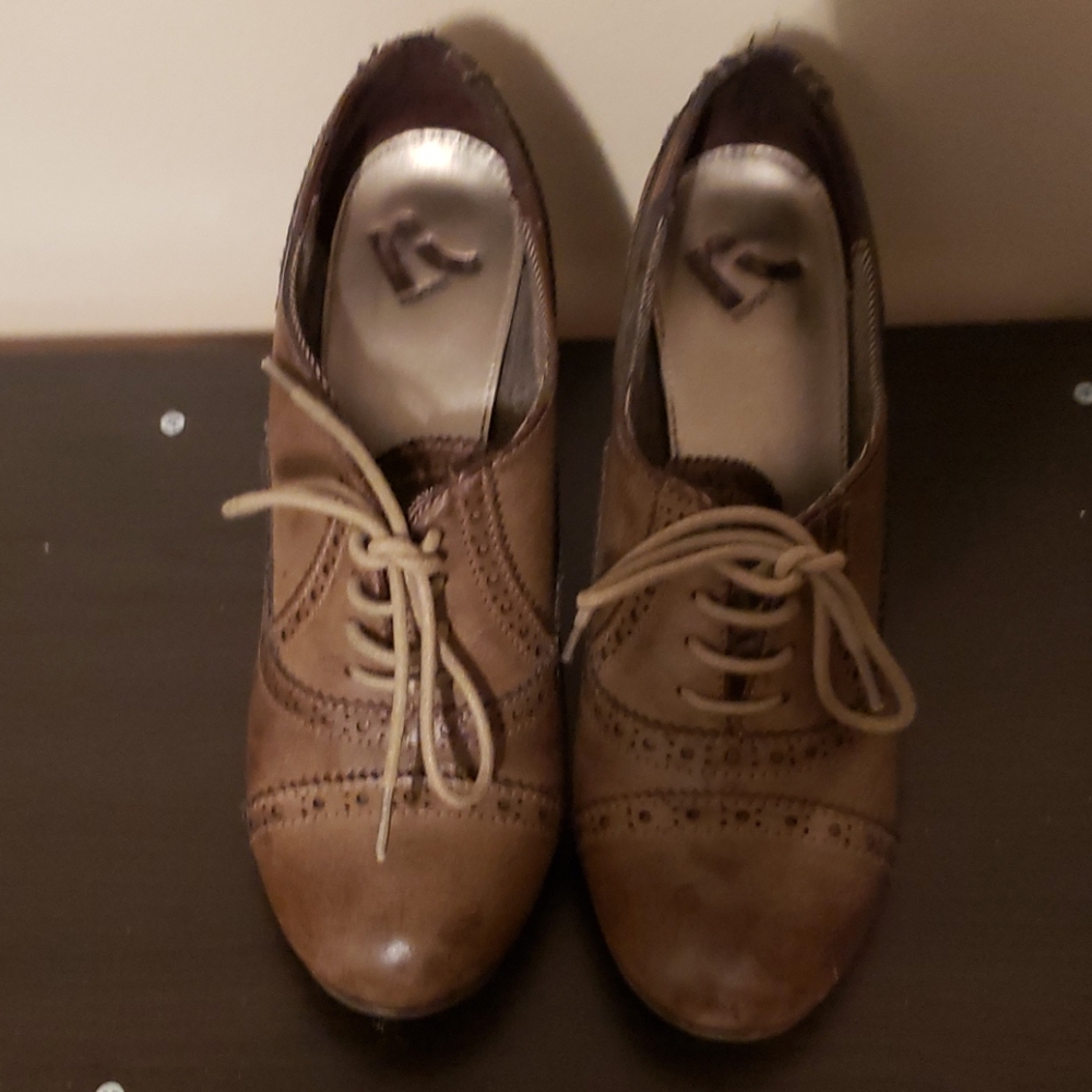 Report casual shoe